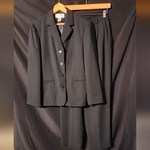 Evan Picone 2 piece suit